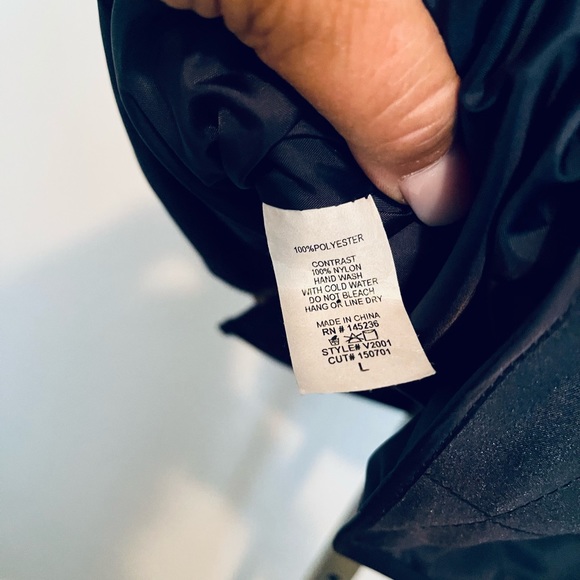 WannaB Navy Quilted Vest Size Large - Picture 5 of 6